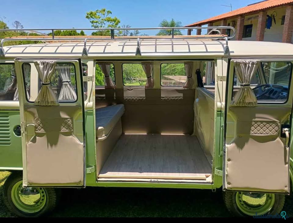 1994' Volkswagen Vans T2 Baywindow bus photo #3