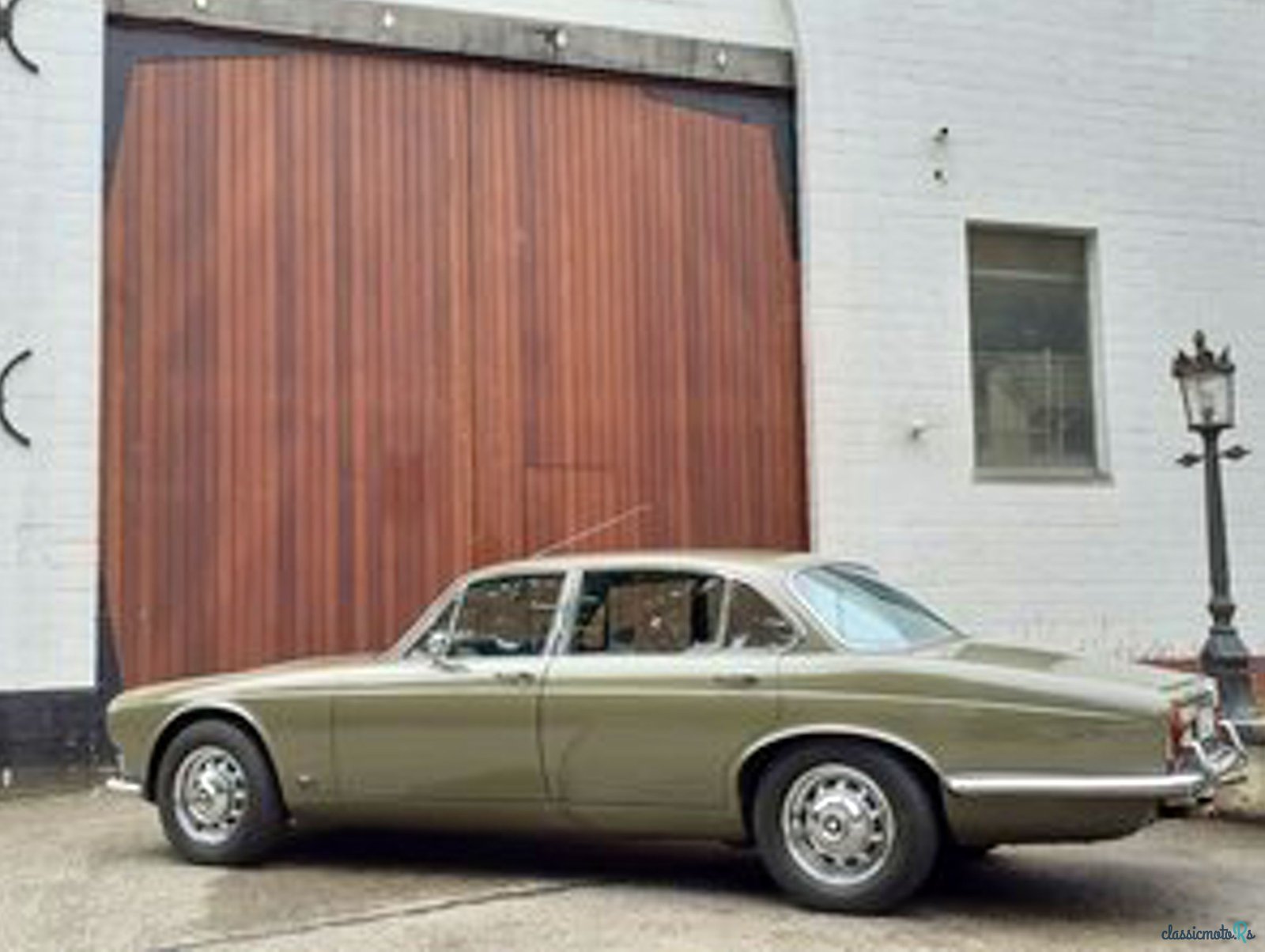 1973' Jaguar XJ12 photo #2