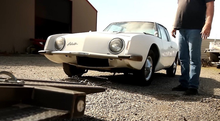 1963 Studebaker Avanti Spent Decades off the Road, Supercharged V8 Roars Back to Life