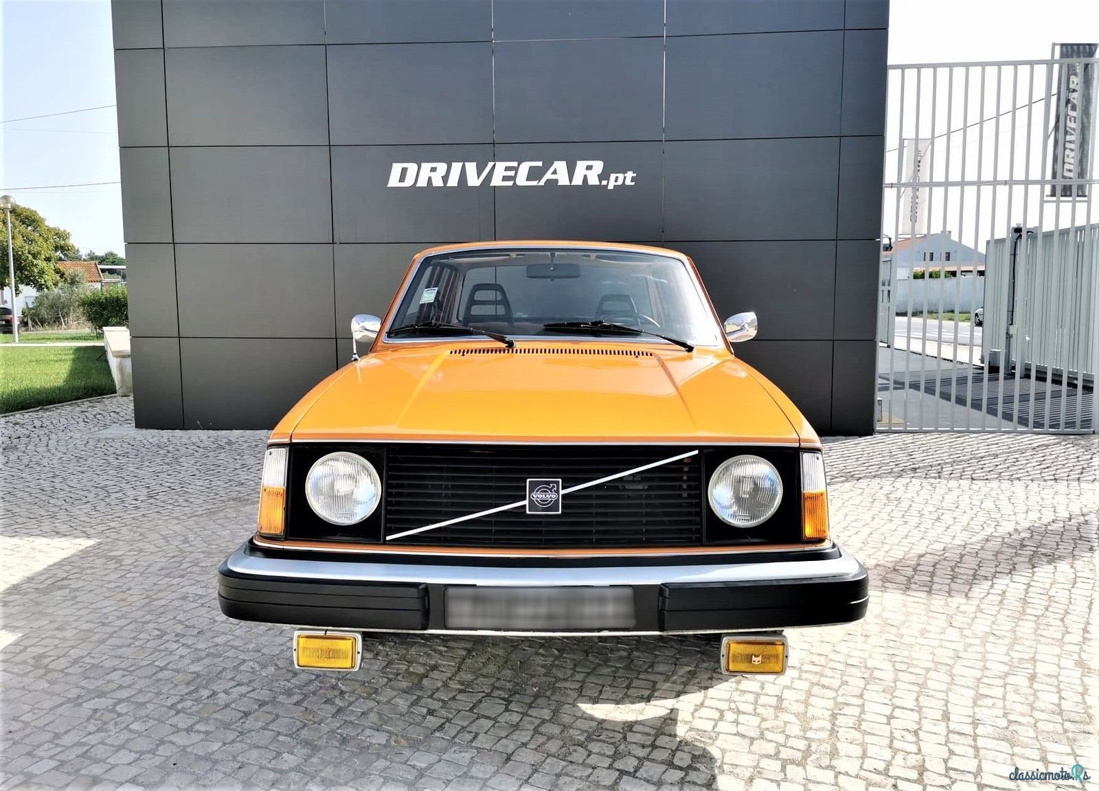1976' Volvo 240 photo #2