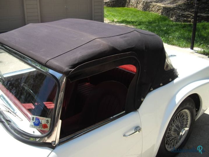 1965' Daimler Sp250 photo #4