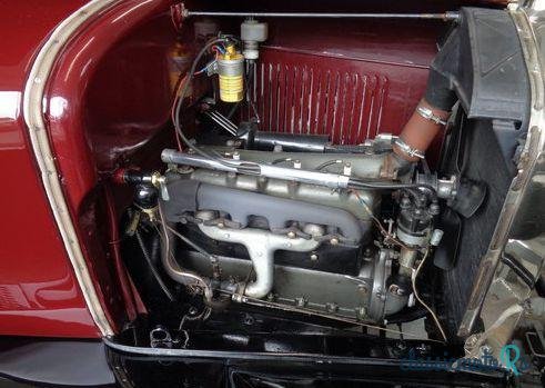 1927' Ford Model T Tudor photo #3