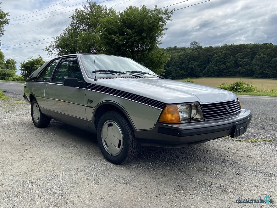 1984' Renault Fuego photo #1