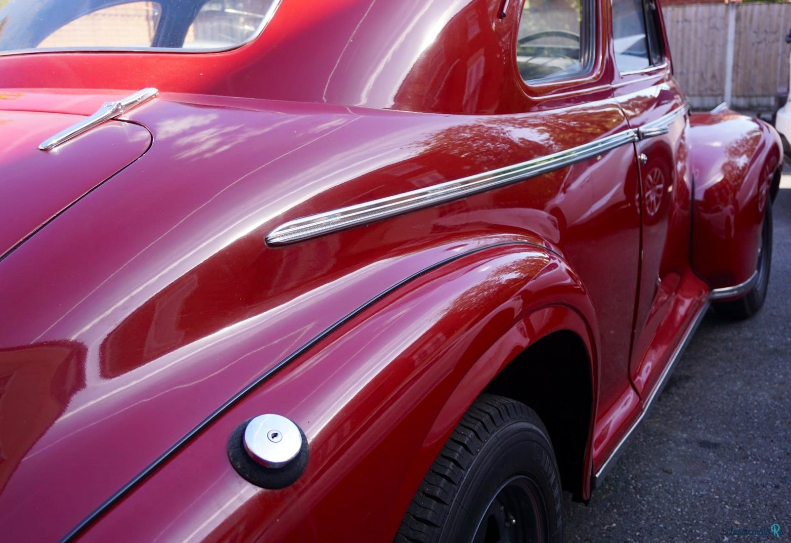 1941' Chevrolet Deluxe photo #5