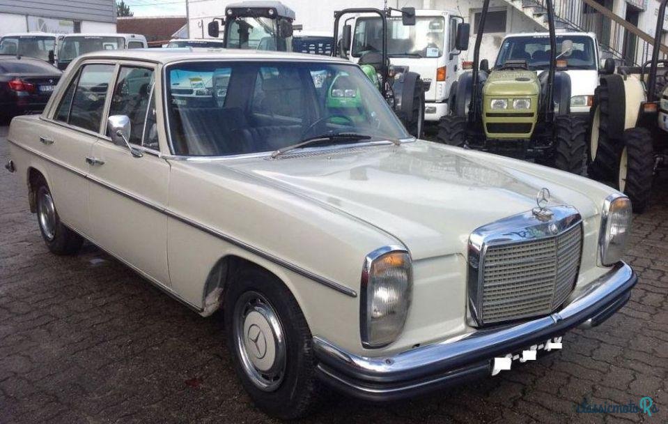 1971' Mercedes-Benz 250 250 Automatic photo #1