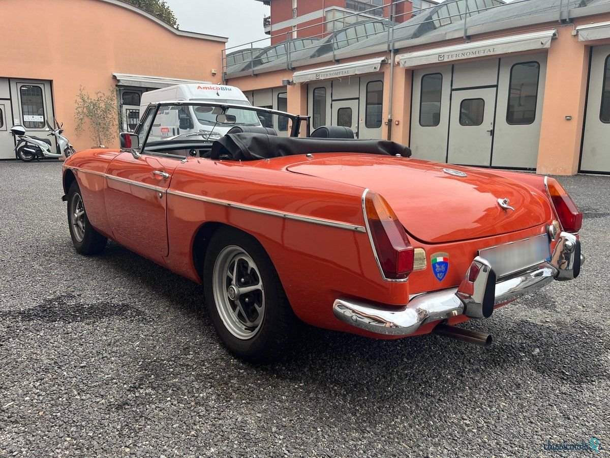 1974' MG MGB photo #6