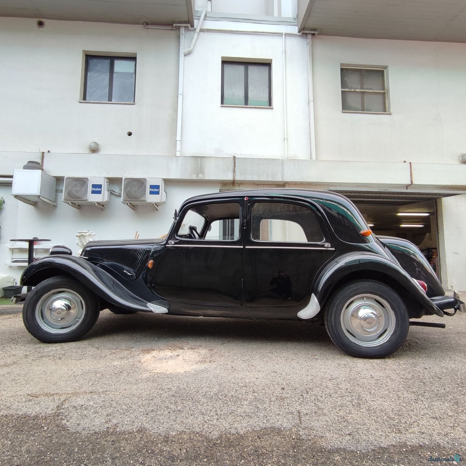 1953' Citroen Traction photo #5