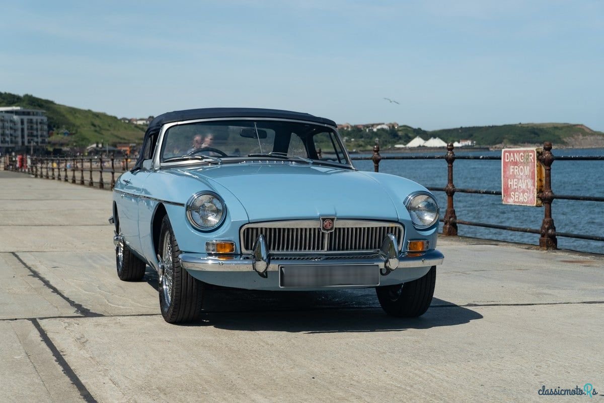 1970' MG MGB photo #1