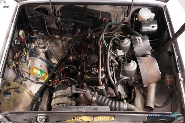 1974' MG MGB photo #4