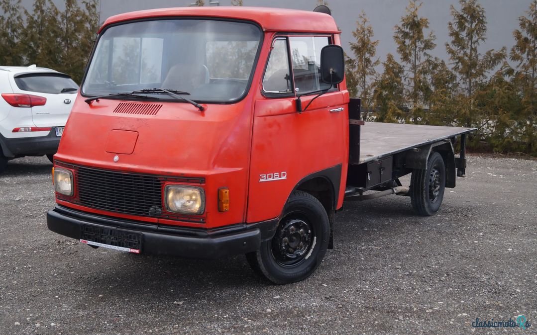 1977' Mercedes-Benz photo #1