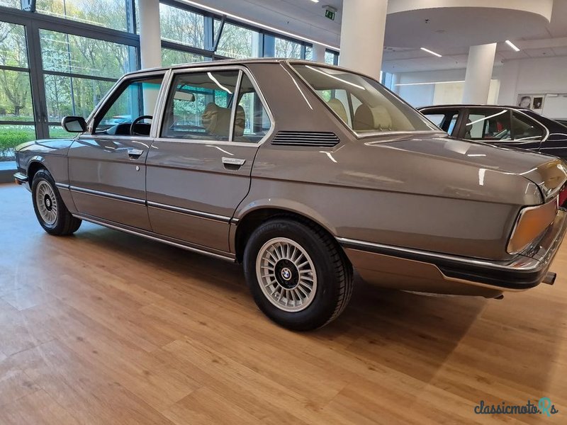1980' BMW Seria 5 535 I photo #4