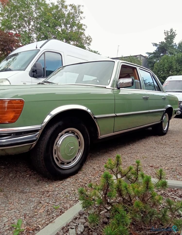 1975' Mercedes-Benz 280 260 Se photo #3