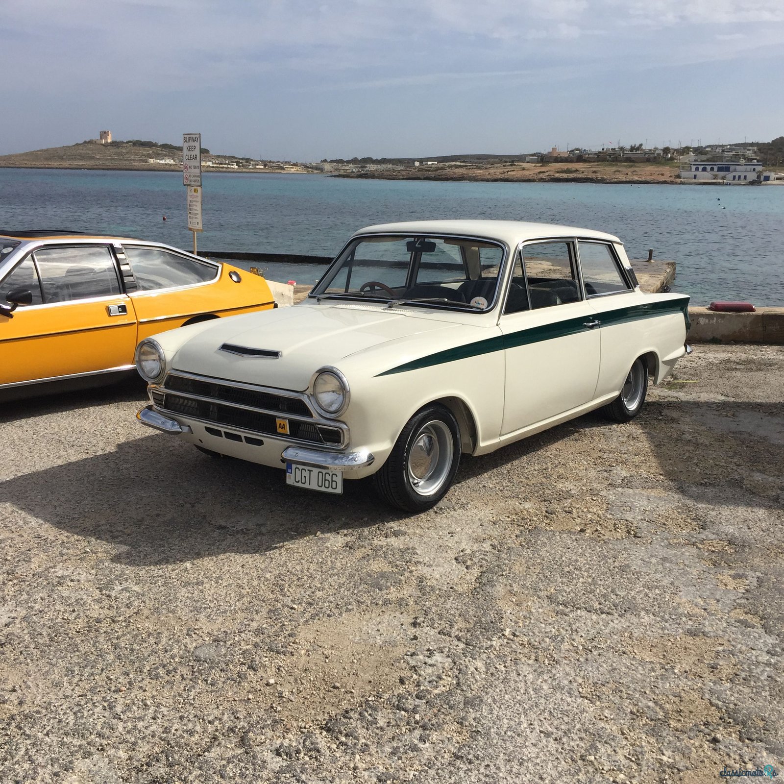 1970' Ford Capri photo #2