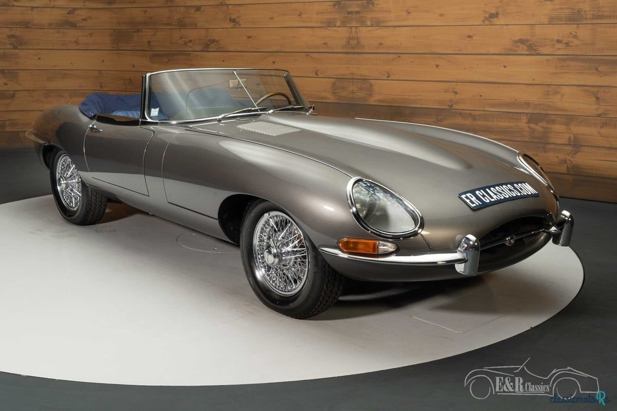 1965' Jaguar E-Type photo #2