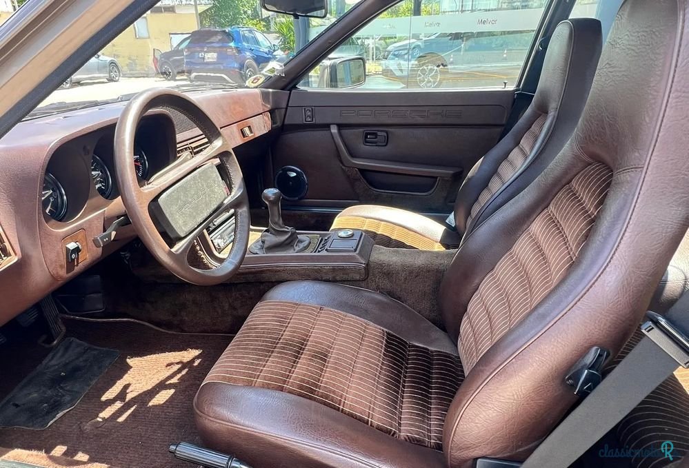 1982' Porsche 924 photo #6