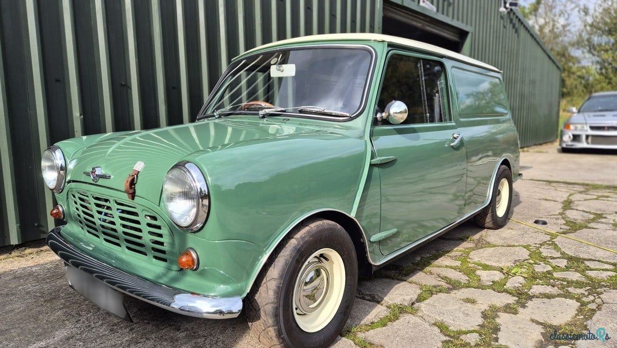 1971' Austin Mini Van photo #1