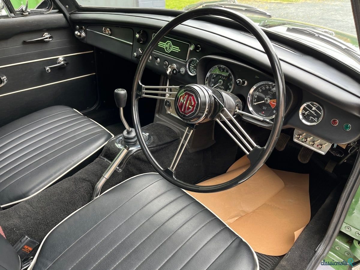 1967' MG MGB photo #5