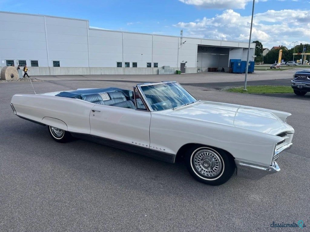 1966' Pontiac Bonneville photo #1