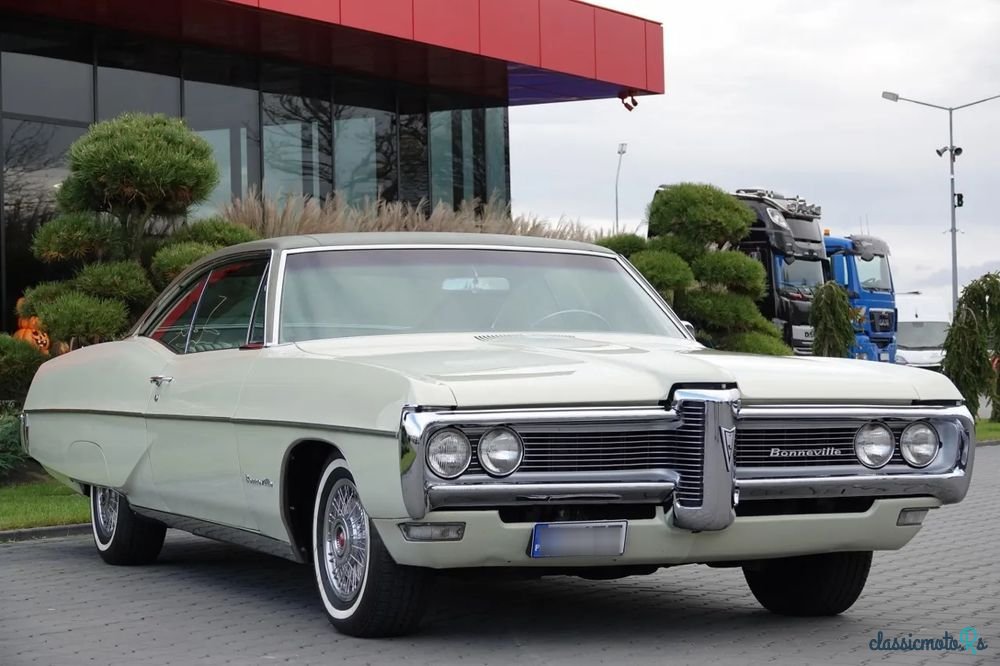 1968' Pontiac Bonneville photo #3