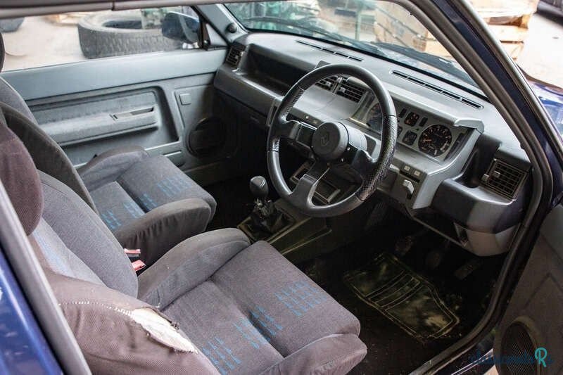 1990' Renault 5 photo #2