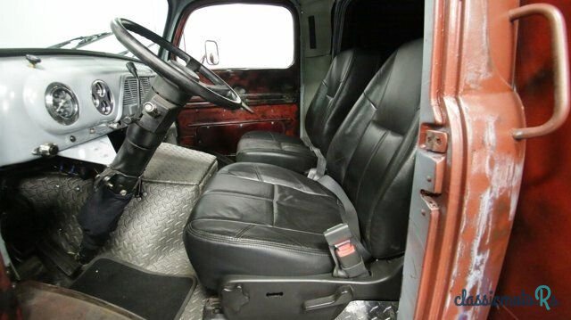 1951' Ford F-4 photo #2