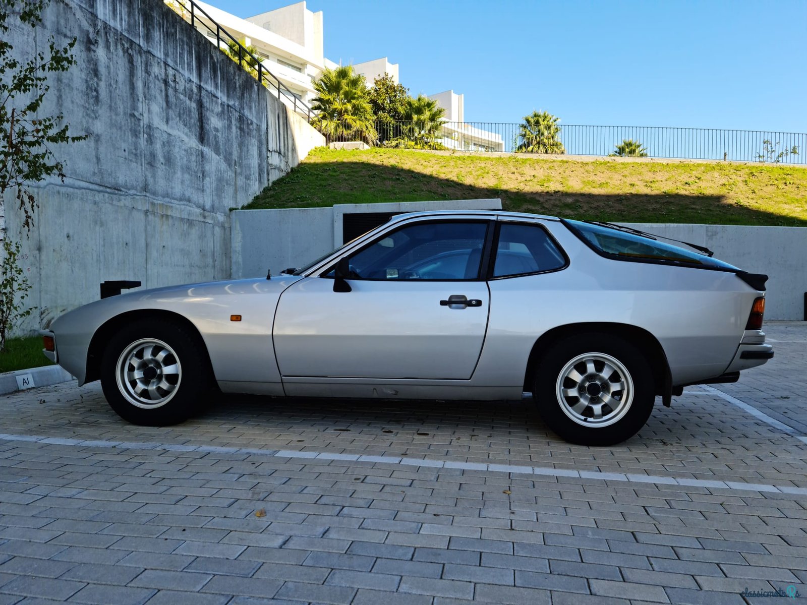 1981' Porsche 924 photo #3