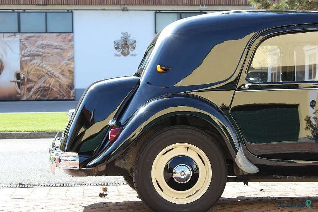 1952' Citroen Traction Avant 11B photo #3