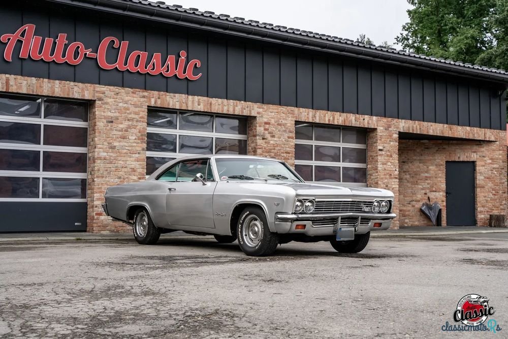 1966' Chevrolet Impala photo #1