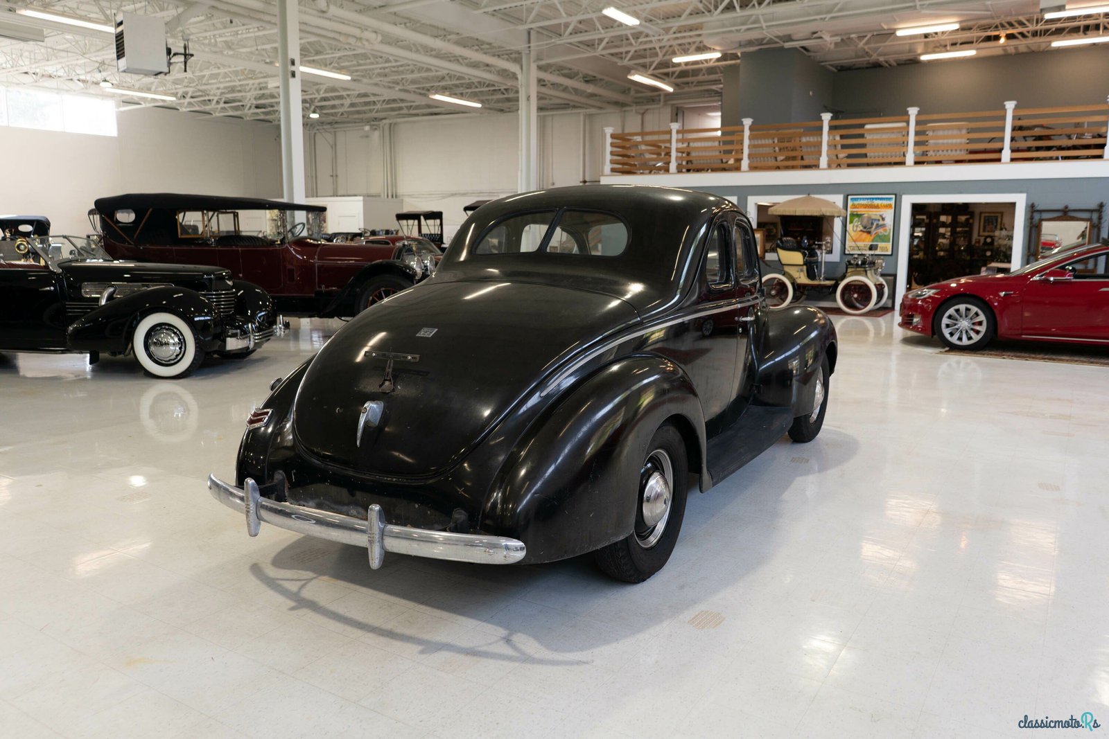 1940' Ford Deluxe photo #6