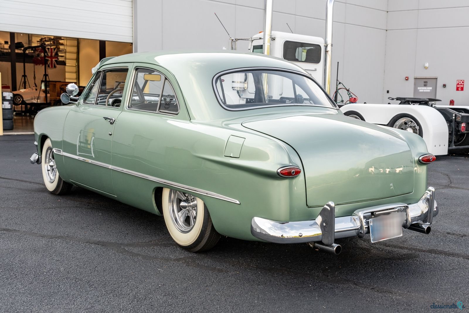 1950' Ford Custom Deluxe photo #2