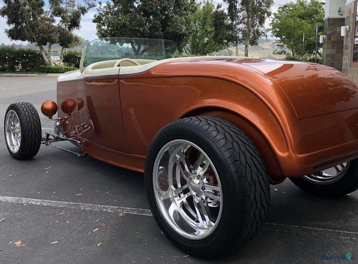 1932' Ford Custom photo #4