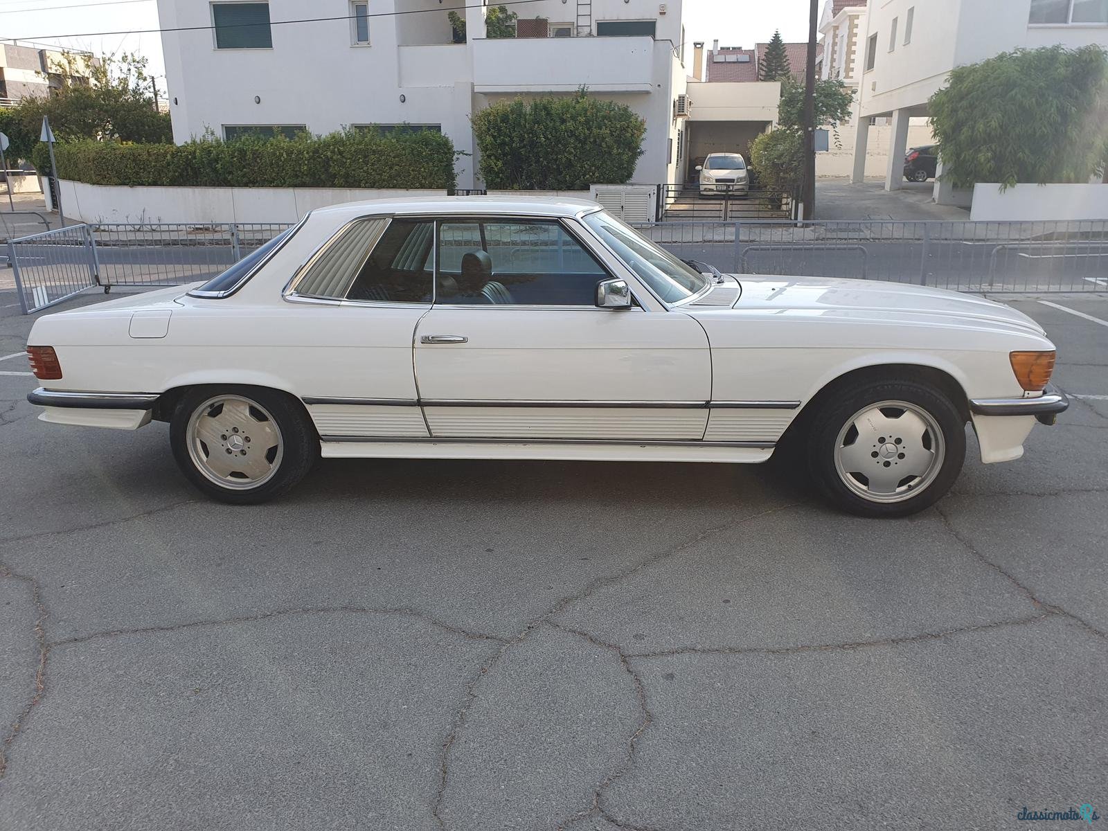 1980' Mercedes-Benz 500SLC photo #2