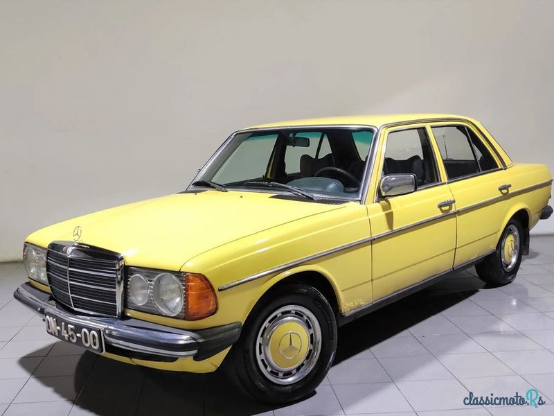 1976' Mercedes-Benz 200 photo #6