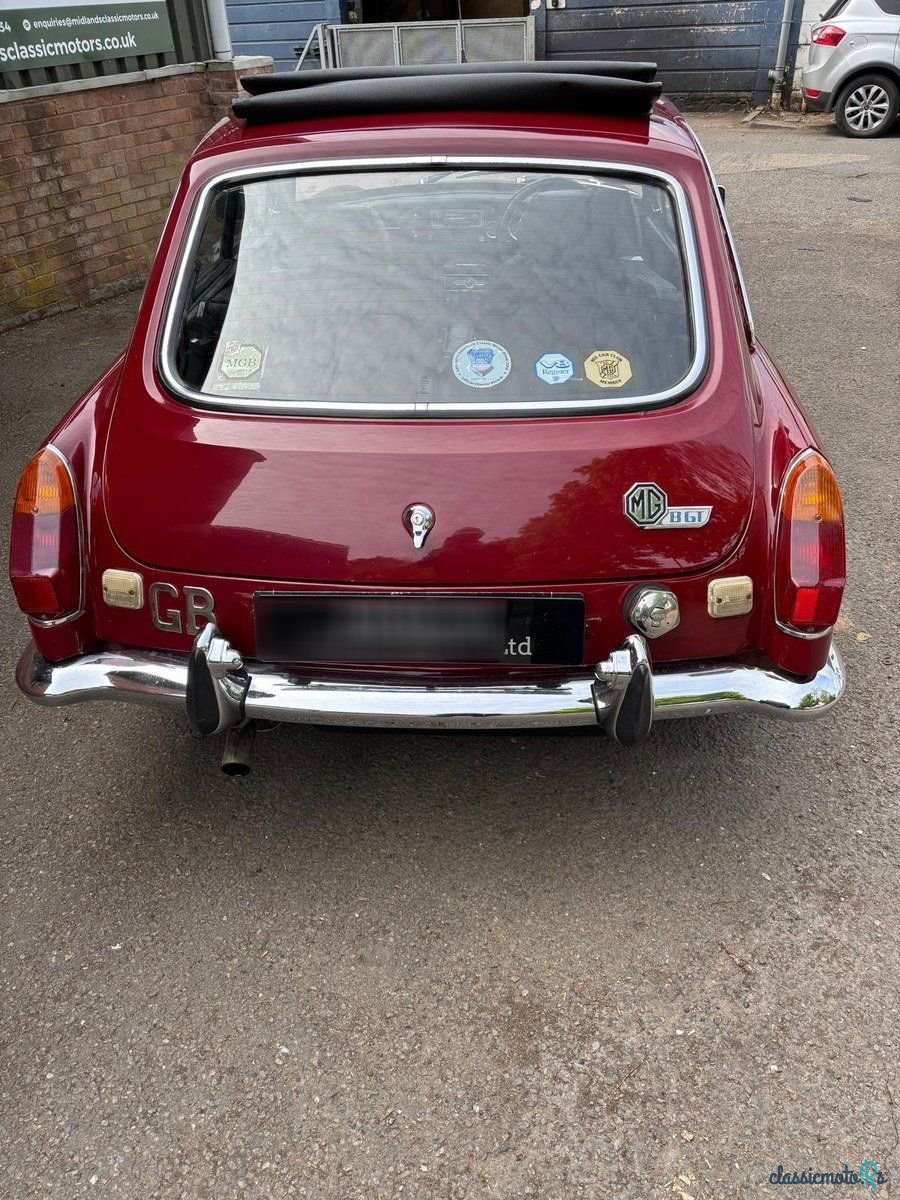 1970' MG MGB photo #4