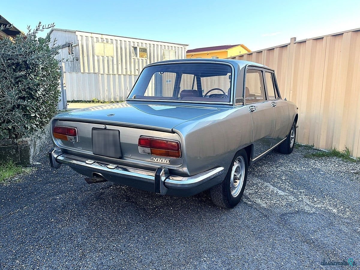 1972' Alfa Romeo 2000 photo #4