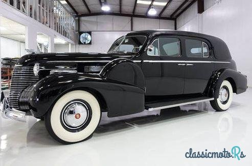 1940' Cadillac Fleetwood photo #1