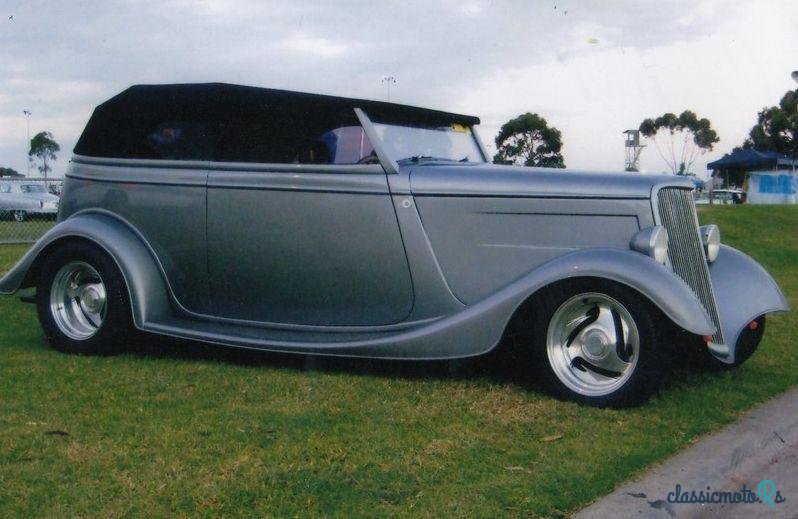 1933' Ford Tourer photo #1