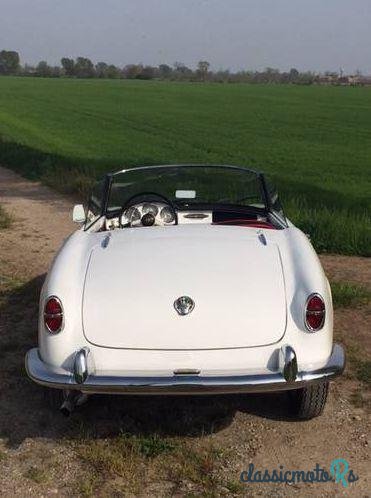 1957' Alfa Romeo Giulietta Spider photo #5