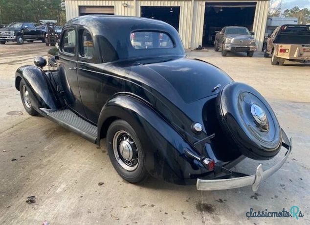 1935' Plymouth photo #3