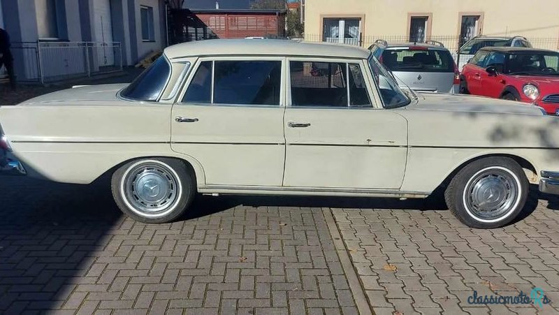 1963' Mercedes-Benz 220 W111 photo #3