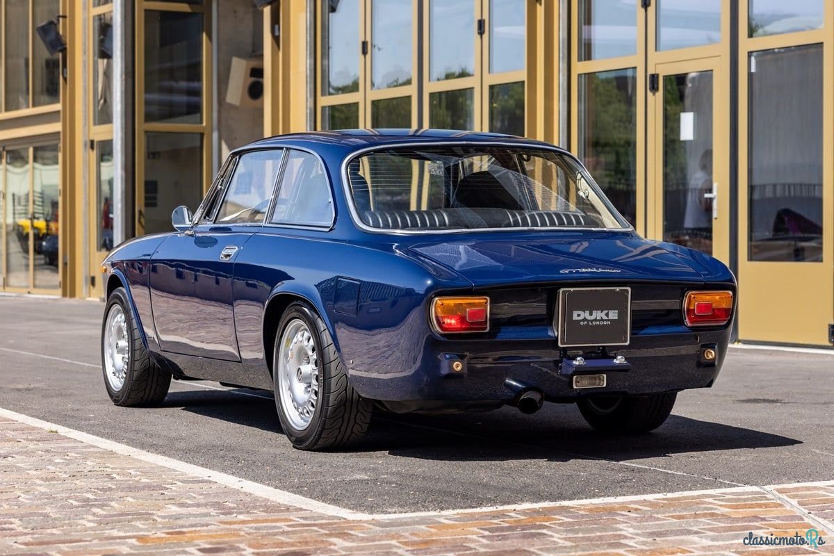 1971' Alfa Romeo Giulia photo #4