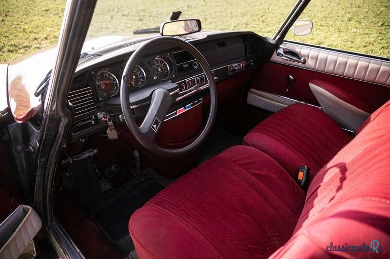 1970' Citroen DS photo #2