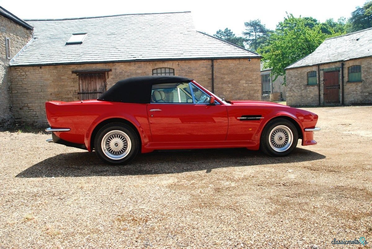 1988' Aston Martin V8 Vantage photo #5