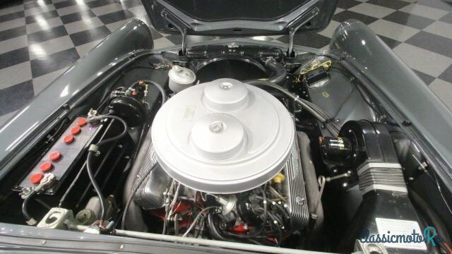 1957' Ford Thunderbird photo #2