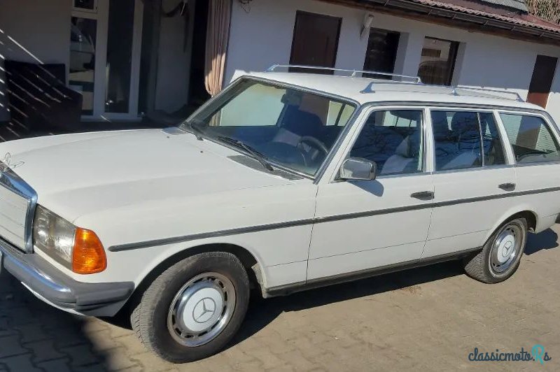 1980' Mercedes-Benz W123 photo #1