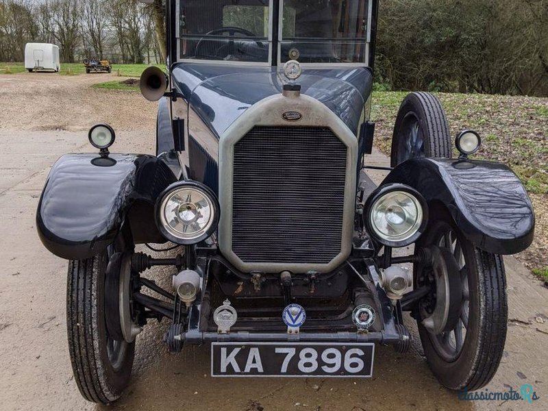 1927' Humber 14/40 Six Light Saloon photo #1