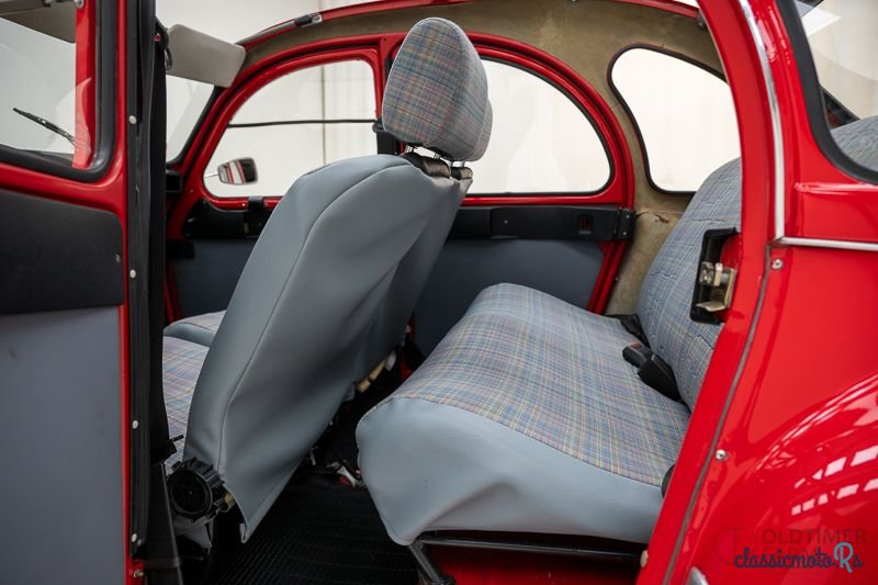 1989' Citroen 2CV CLUB '89 CH8705 photo #5