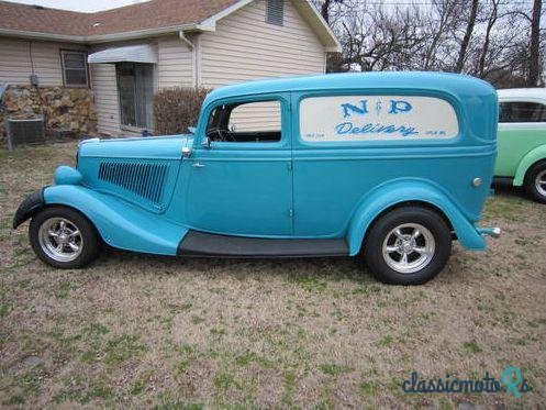 1934' Ford 2 Door Sedan Delivery photo #6