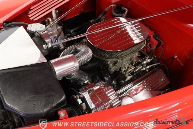 1938' Ford Deluxe photo #3