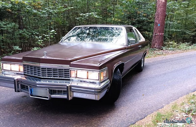 1977' Cadillac Deville photo #4